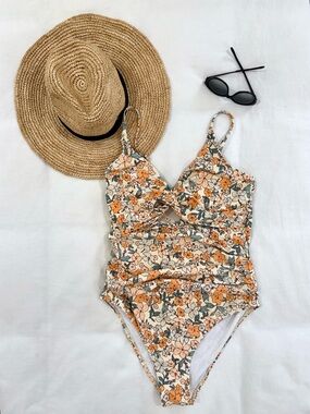 ✨ Cupshe Floral Ruched Twist Front Cutout One Piece Swimsuit Tummy Control L ✨